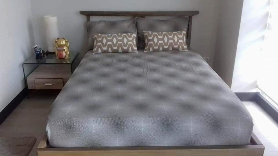 Mactan Newtown Condo With Pool Access Мактан Екстериор снимка