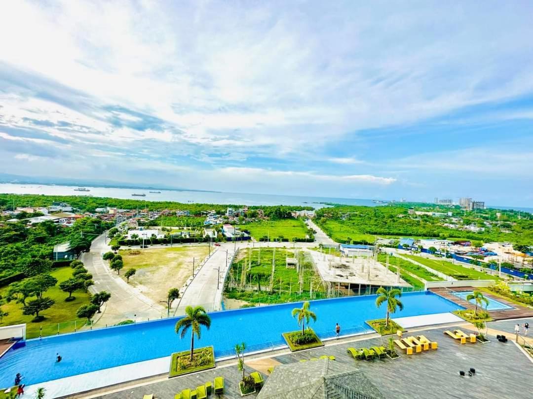Mactan Newtown Condo With Pool Access Мактан Екстериор снимка
