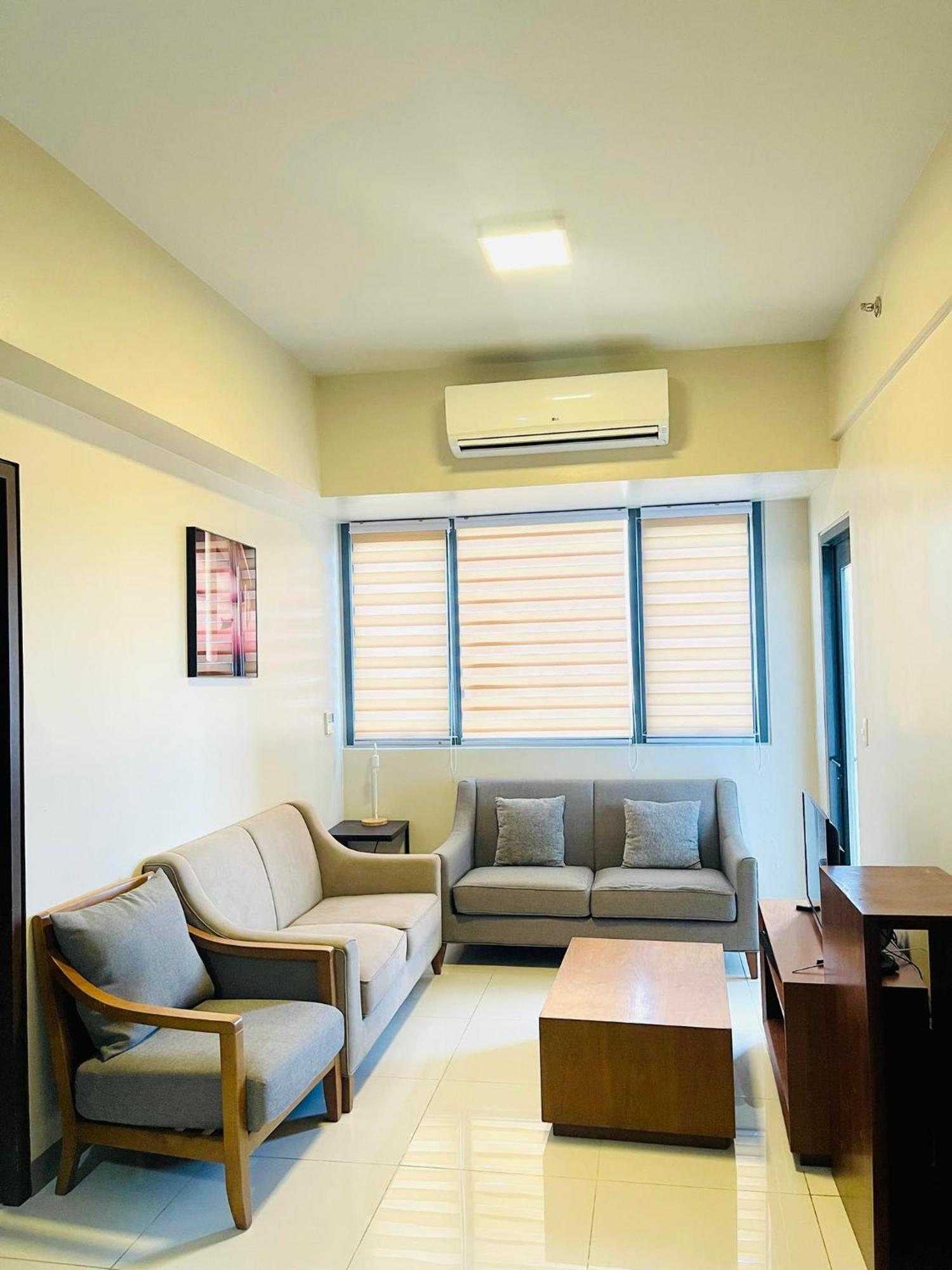 Mactan Newtown Condo With Pool Access Мактан Екстериор снимка