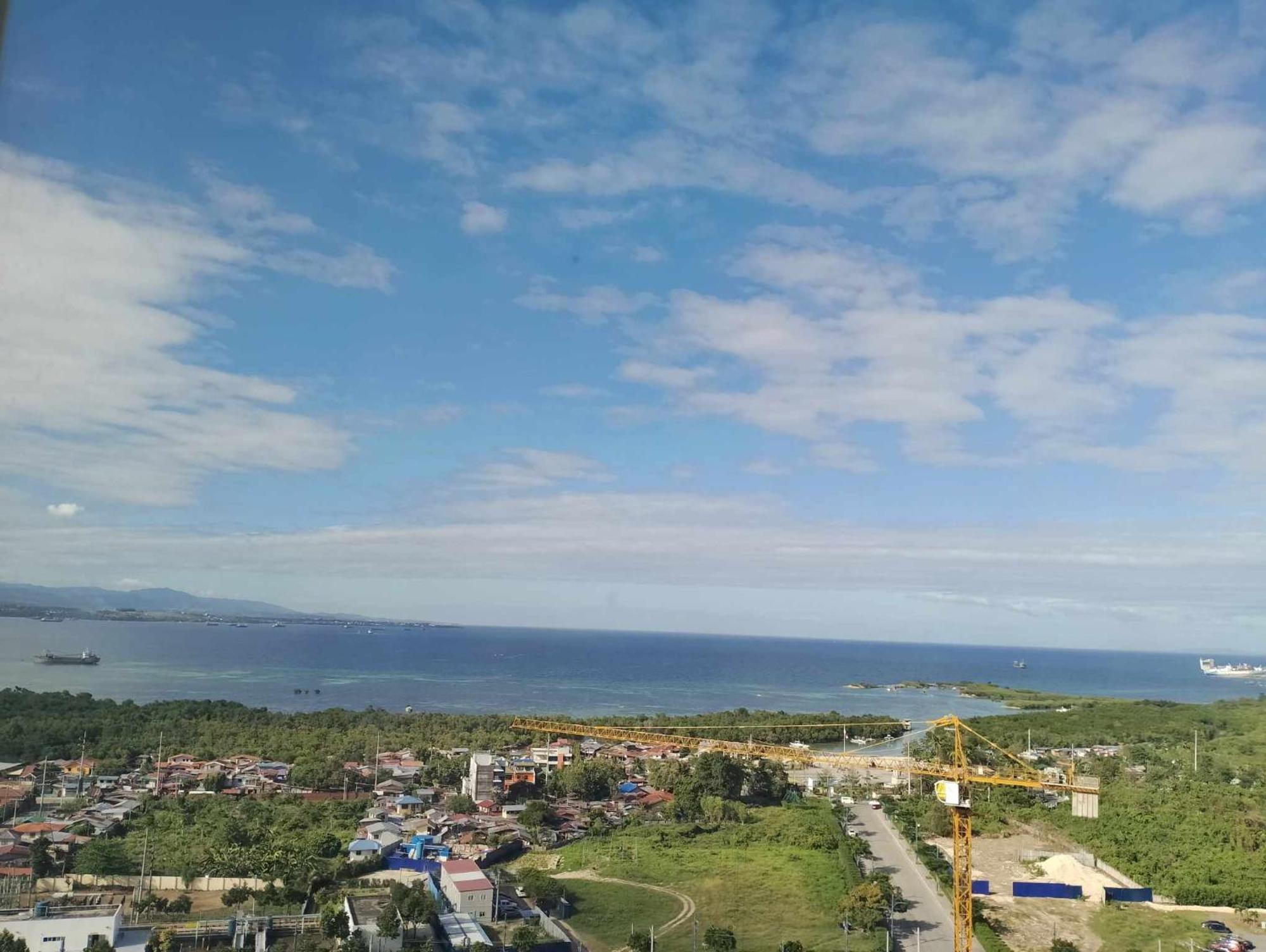Mactan Newtown Condo With Pool Access Мактан Екстериор снимка