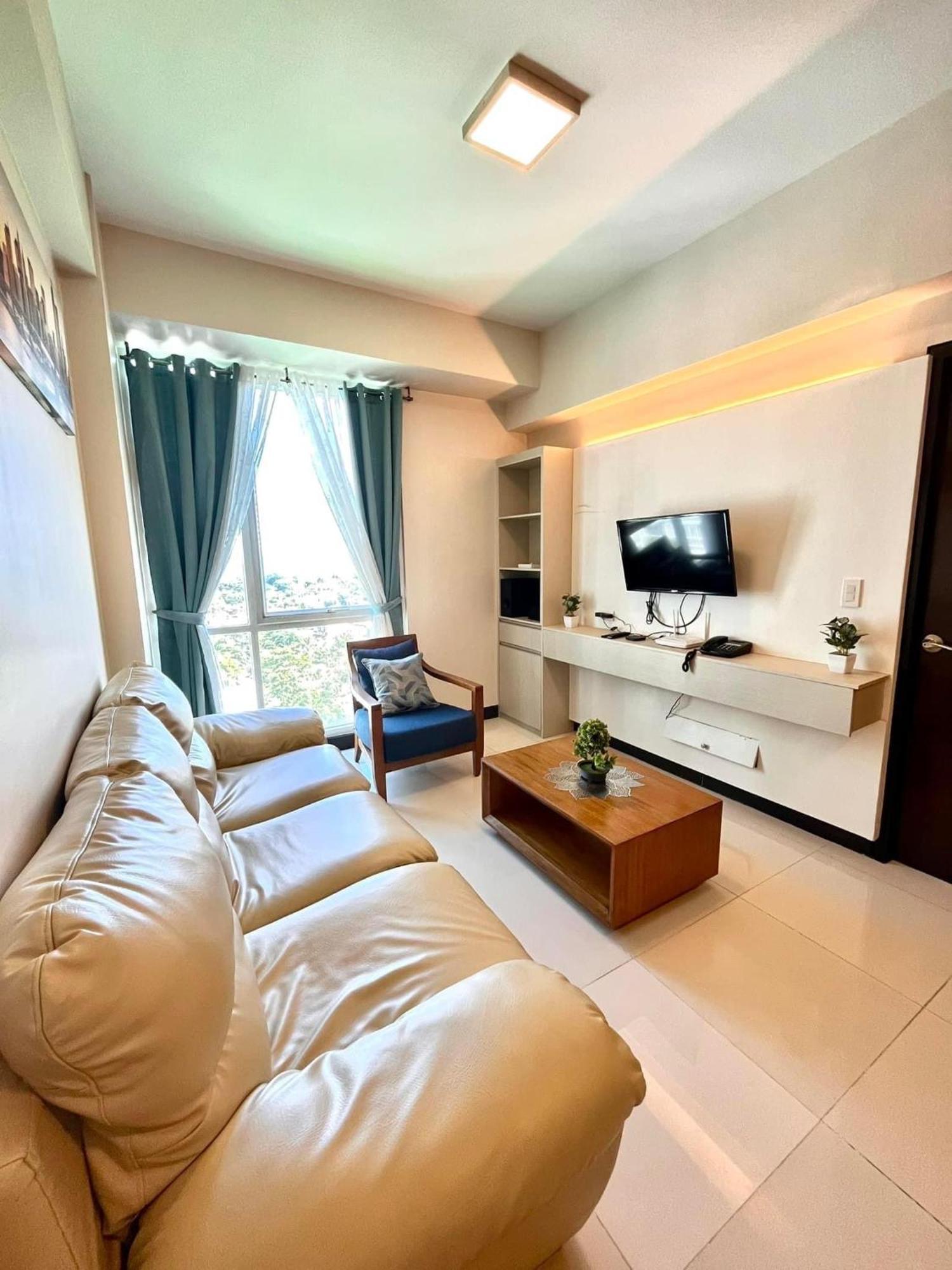 Mactan Newtown Condo With Pool Access Мактан Екстериор снимка